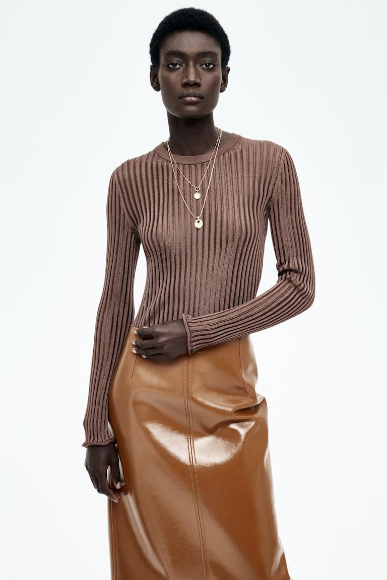 H&M Durchscheinendes Shirt in Rippstrick Kostenlose Rückgabe