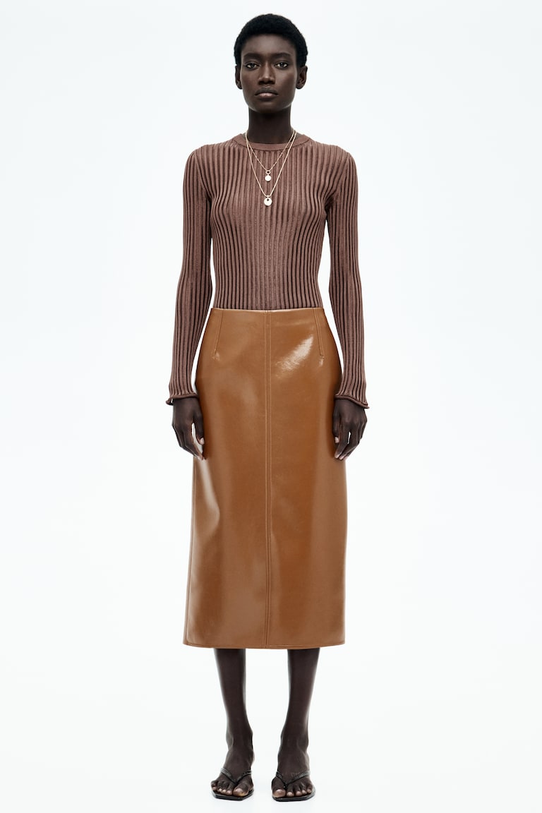 H&M Durchscheinendes Shirt in Rippstrick Kostenlose Rückgabe