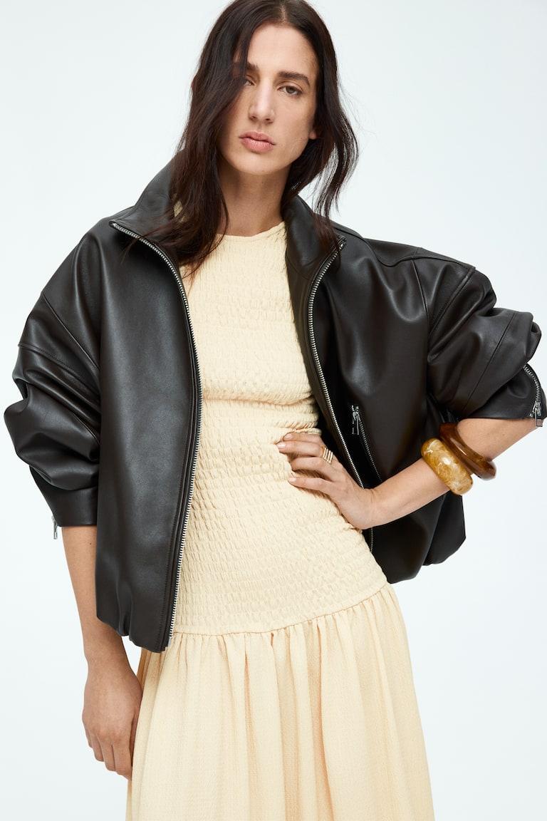 H&M Gesmoktes Jerseykleid Neueste Stile