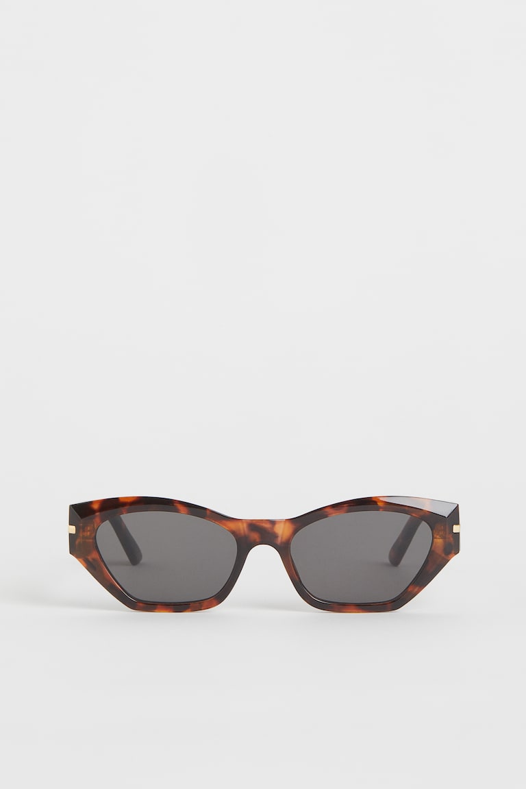 H&M Cat-Eye-Sonnenbrille Vierteljährliche Förderung
