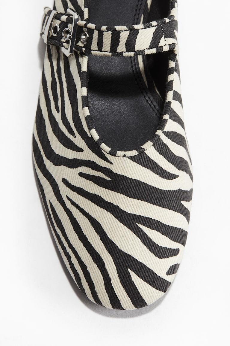 H&M Mary-Janes Zeitbegrenzte Promotion