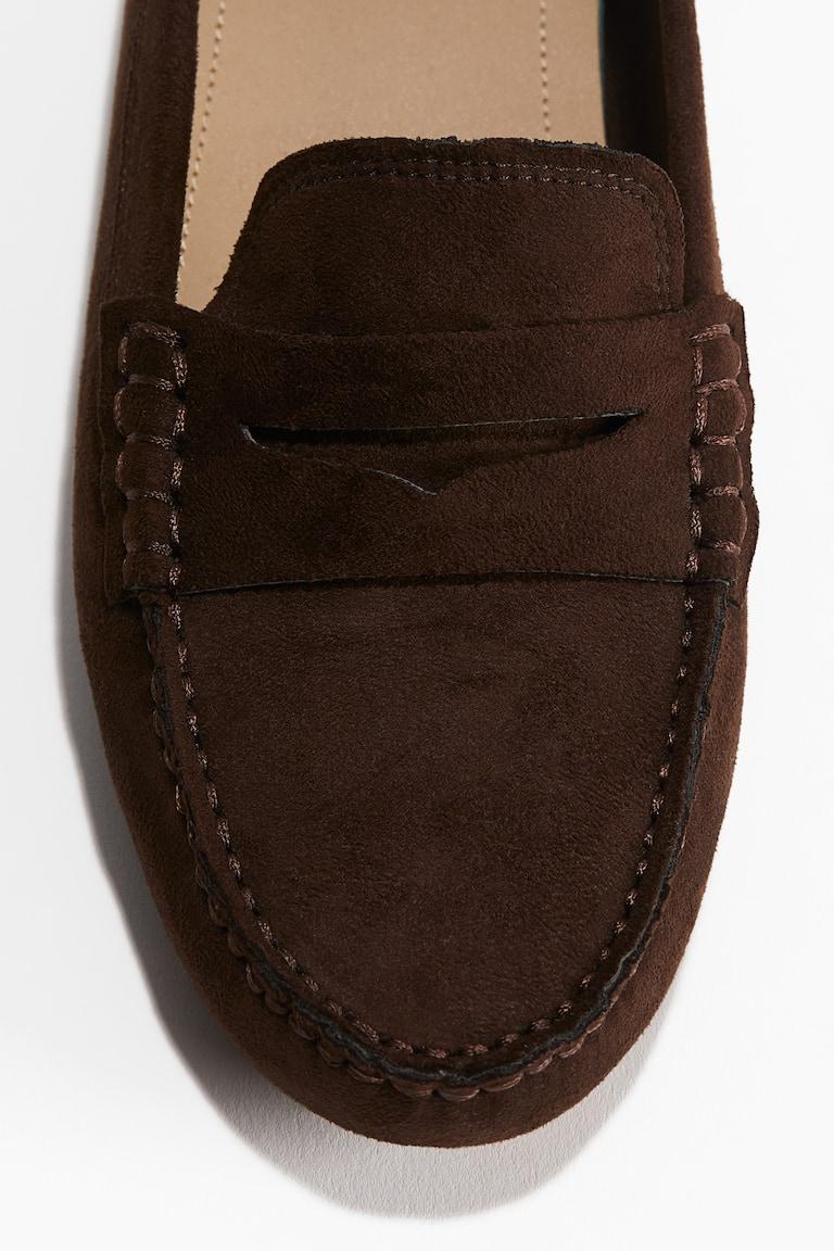 H&M Aufgeraute Loafer Rabatt