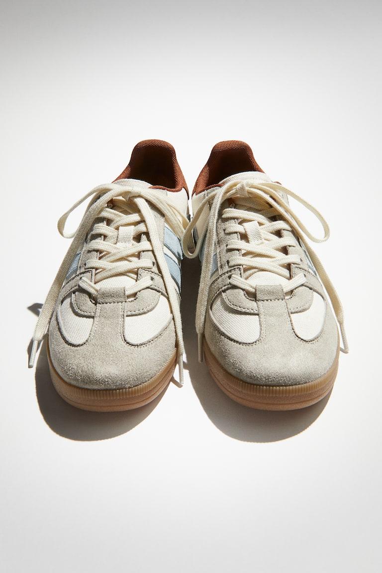H&M Sneaker Flash Sale