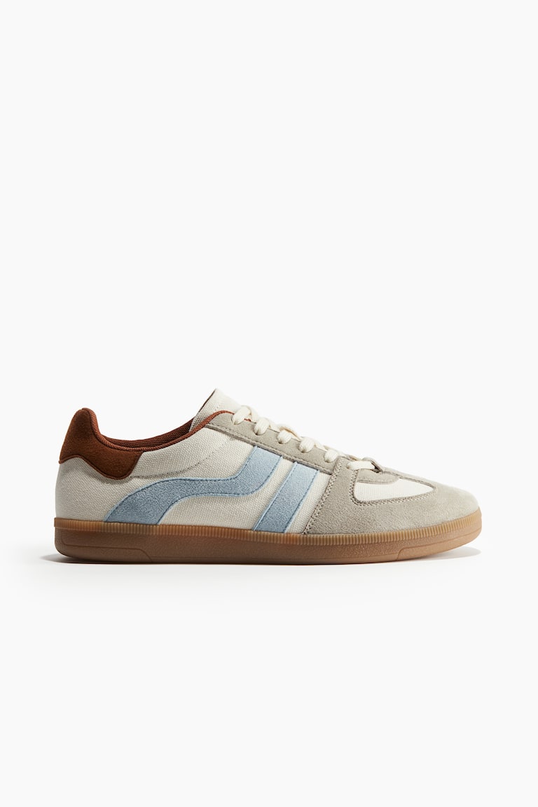 H&M Sneaker Flash Sale