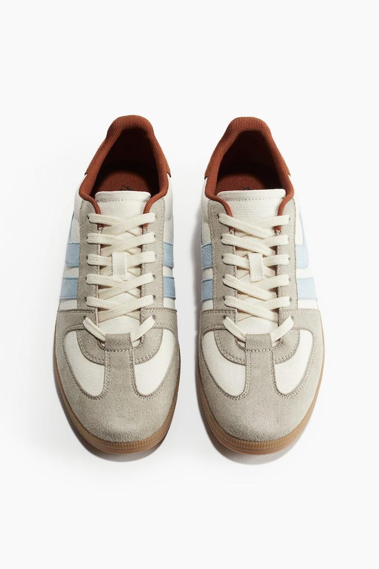 H&M Sneaker Flash Sale