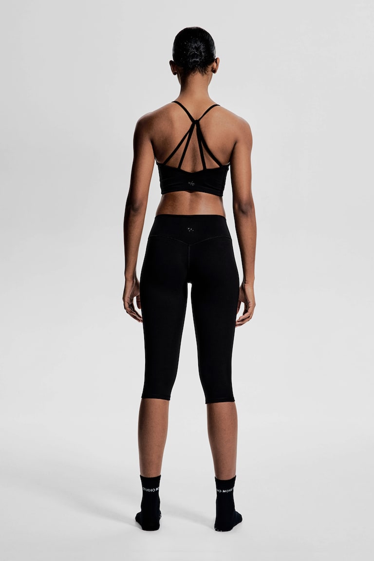 H&M Capri-Sportleggings mit SoftMove™ Zeitbegrenzte Promotion