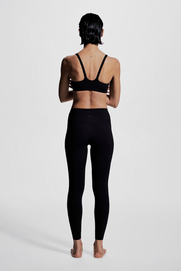 H&M Sportleggings mit SoftMove™ Nur noch ein Tag übrig