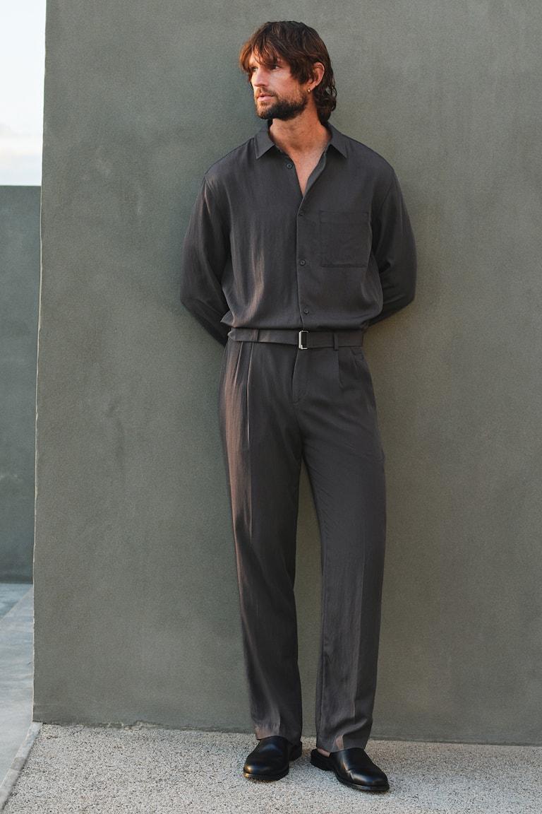H&M Twillhose mit Gürtel in Regular Fit 2025