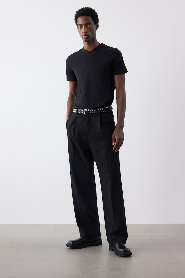 H&M T-Shirt mit V-Ausschnitt Slim Fit Outlet