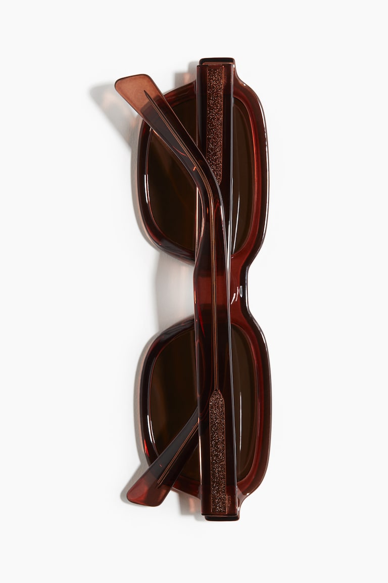 H&M Ovale Sonnenbrille Letzter Tag