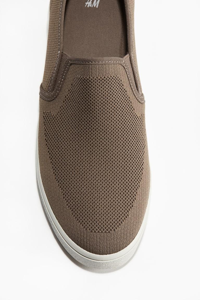 H&M Slip-on-Sneaker aus Mesh Rabatte dieses Monats
