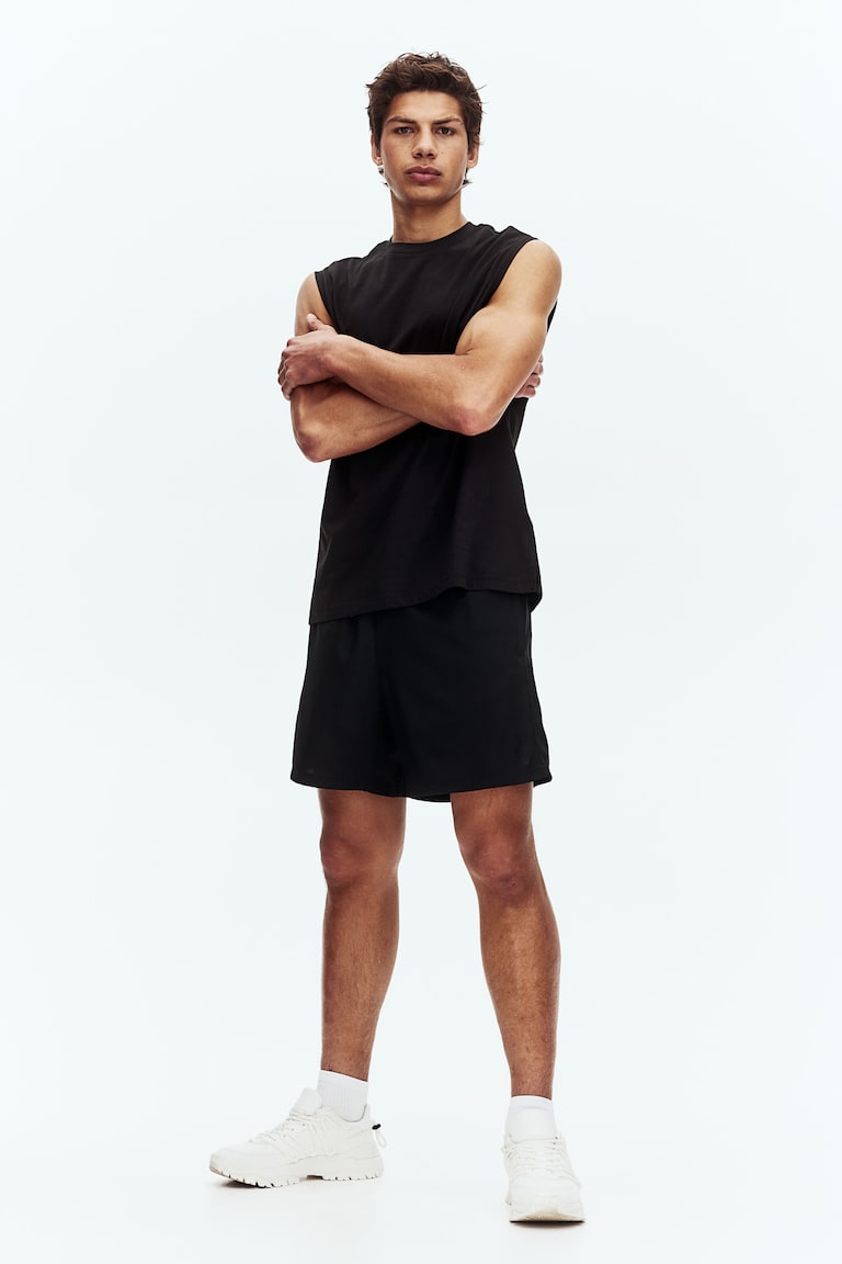 H&M Halblange Sportshorts mit DryMove™ Cyber Monday