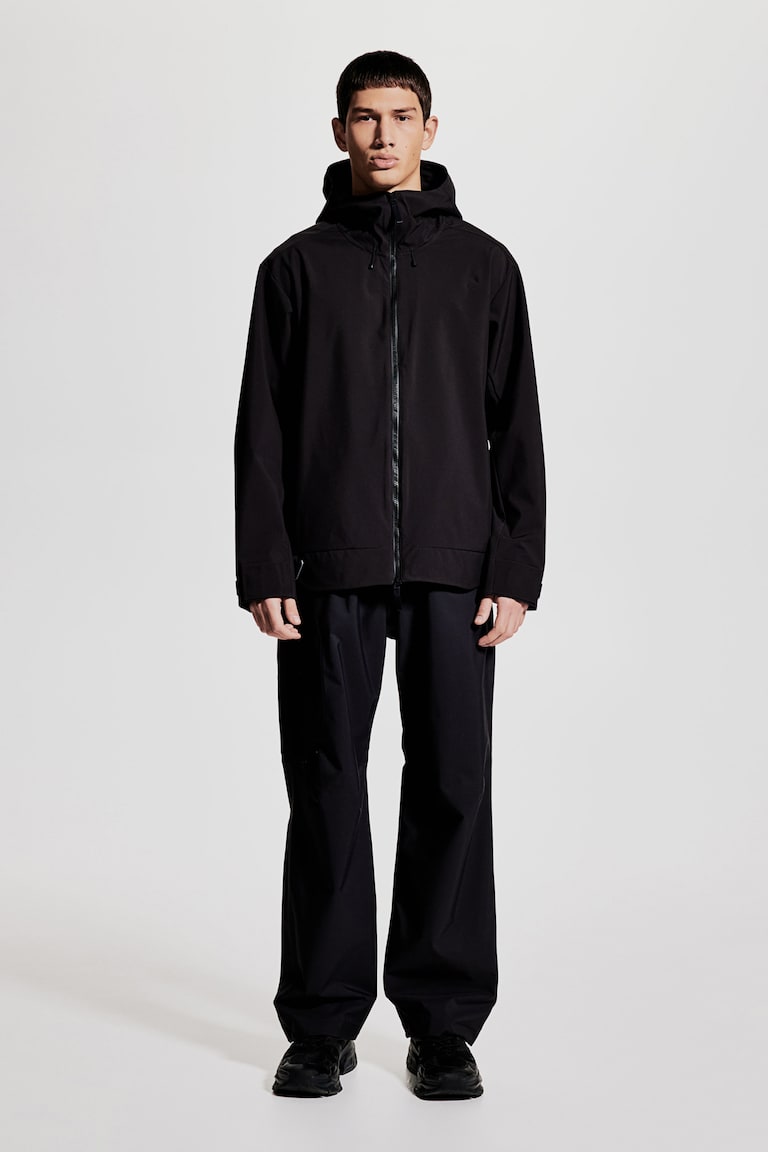 H&M Wasserabweisende Softshelljacke in Regular Fit Letzte 3 Tage