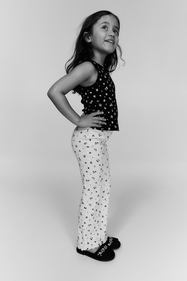 H&M Ausgestellte Leggings Blitzangebot