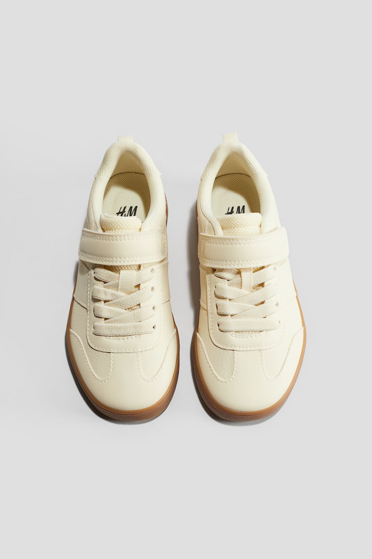 H&M Sneaker Kostenloser Versand international