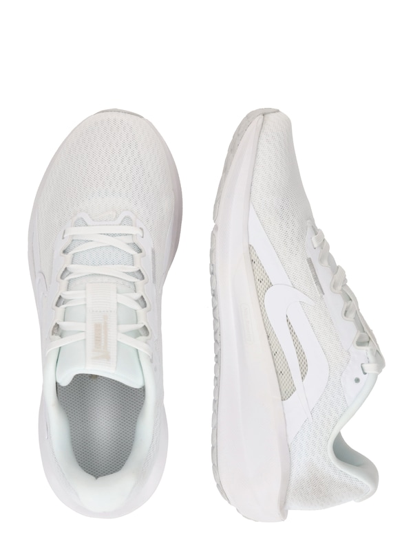NIKE NIKE Laufschuh 'DOWNSHIFTER 13' in Weiß Fabrikpreis