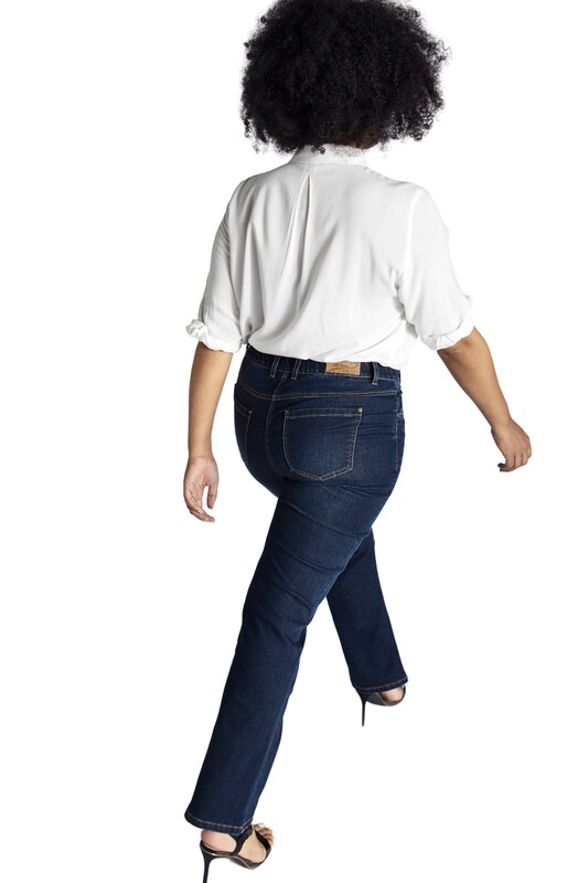 Ulla Popken Ulla Popken Bootcut Jeans in Dunkelblau Speichern exportieren