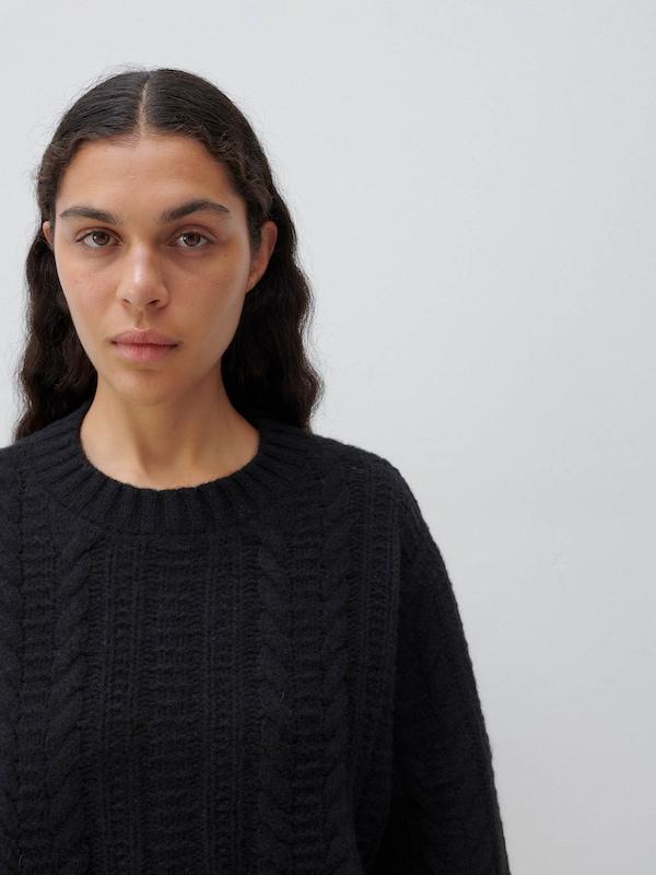 ABOUT YOU x Marie von Behrens ABOUT YOU x Marie von Behrens Pullover 'Agathe' in Schwarz Vatertagsangebot