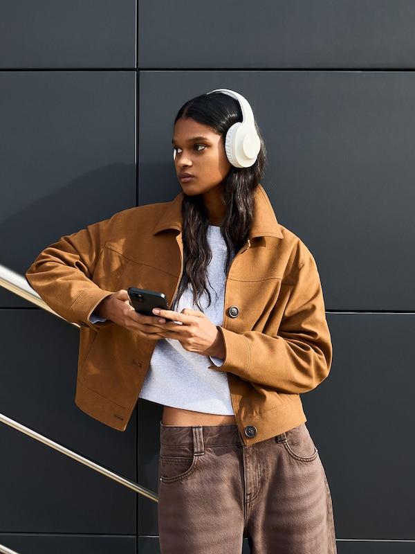 Bershka Bershka Jacke in Umbra Super Rabatt