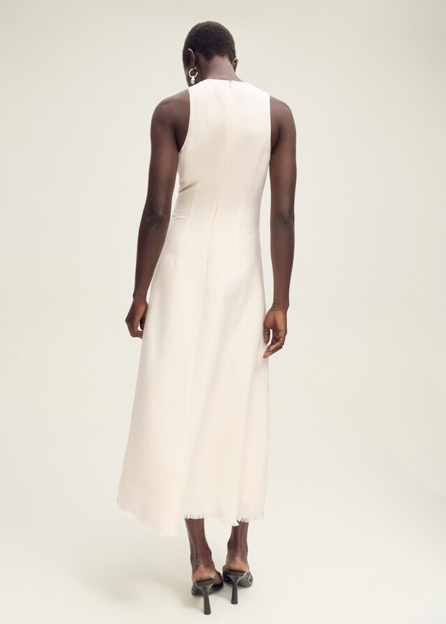 Mango Leinenkleid mit ausgefranstem Saum Große Rabatte