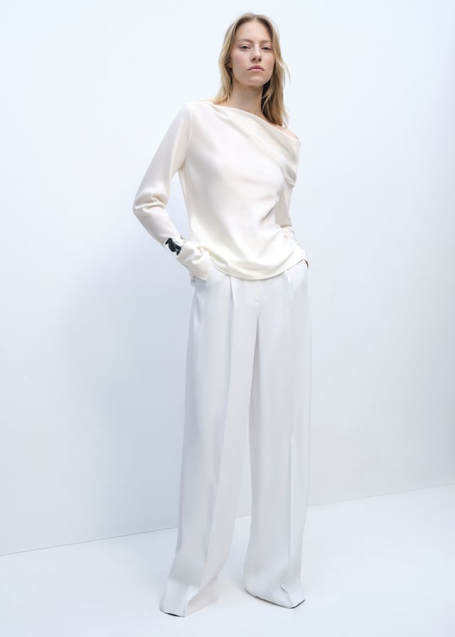 Mango Satinierte Bluse mit drapiertem Kragen Clearance-Verkauf