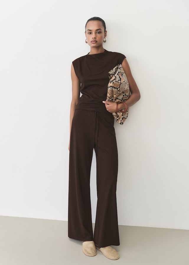 Mango T-Shirt mit asymmetrischem Ausschnitt und Raffdetails Online Shopping