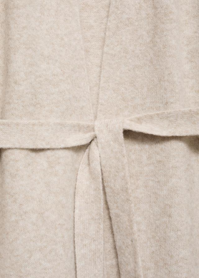 Mango Kurzer Strick-Cardigan Begrenzte Freigabe