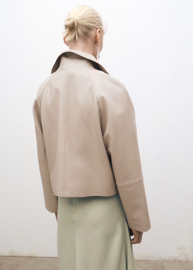 Mango Kurzer Leder-Trenchcoat Bis zu 50% Rabatt