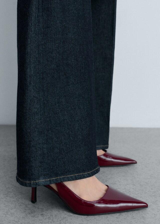 Mango Spitz zulaufender Schuh mit Lackleder-Effekt 50% Rabatt mit kostenlosem Versand