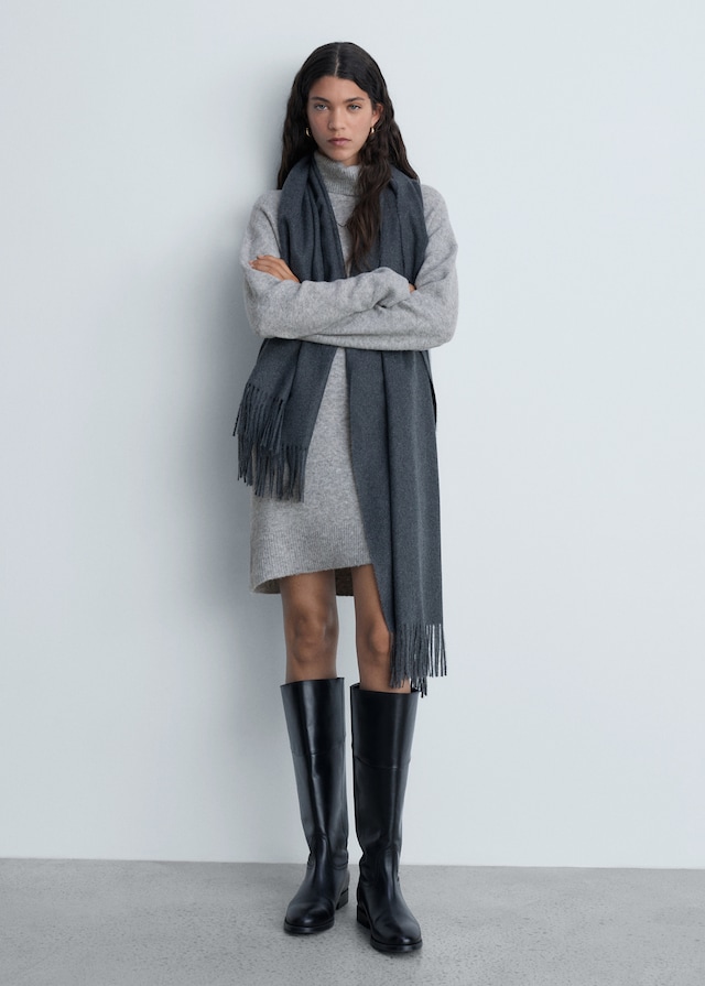 Mango Kurzes Strickkleid mit weitem Rollkragen JETZT KAUFEN