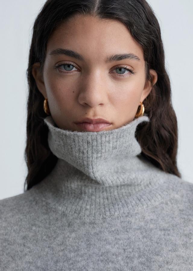 Mango Kurzes Strickkleid mit weitem Rollkragen JETZT KAUFEN