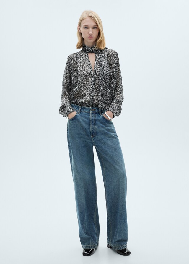 Mango Bluse in Leo-Optik mit Schleifenkragen Online