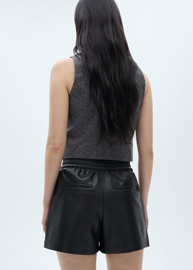 Mango Shorts mit Ledereffekt und Stretchbund Valentinstagsangebot