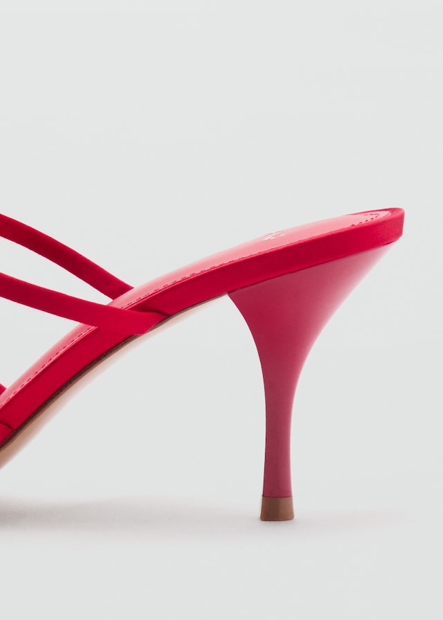 Mango Riemchen-Sandalette mit Schleifendetail Bestseller