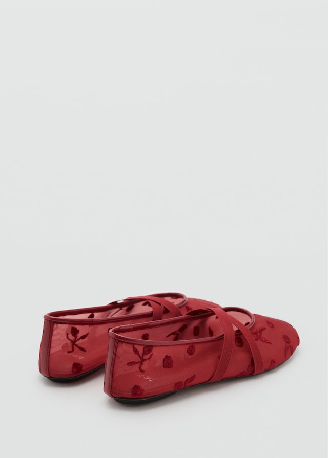 Mango Ballerinas mit Kreuzriemen und Blumenstickerei Neueste Stile