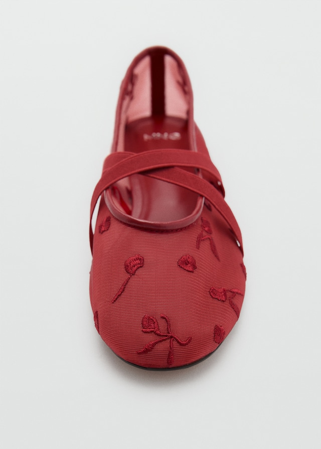 Mango Ballerinas mit Kreuzriemen und Blumenstickerei Neueste Stile