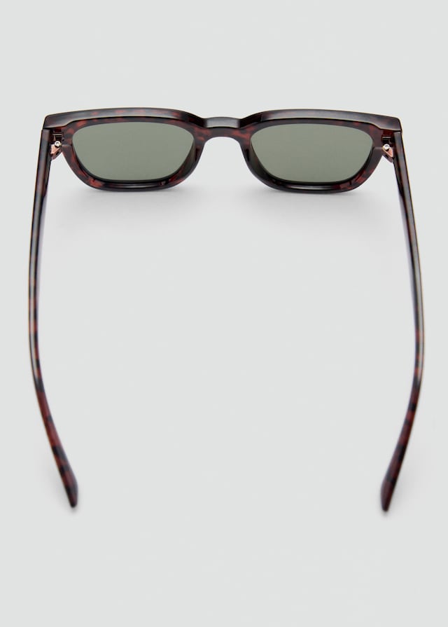 Mango Polarisierte Sonnenbrille mit rechteckigem Design Riesige Rabatte