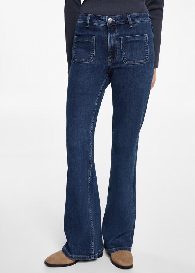 Mango Flared Jeans mit Taschen