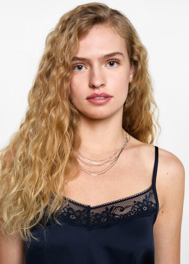 Mango Top mit Seidenspitzen-Detail Heißer Verkauf