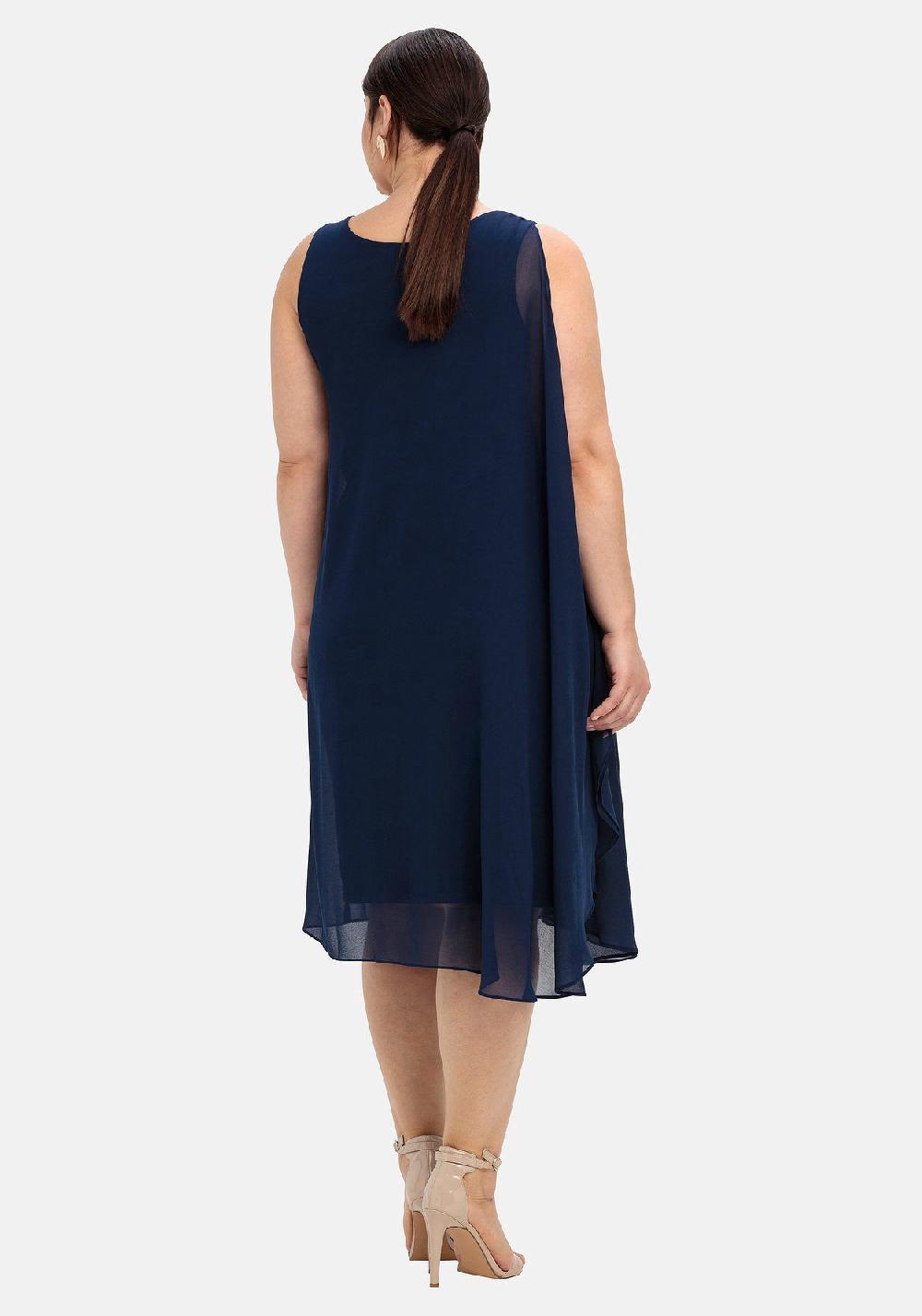 sheego Kleid in figurumspielender Passform Sonderangebote