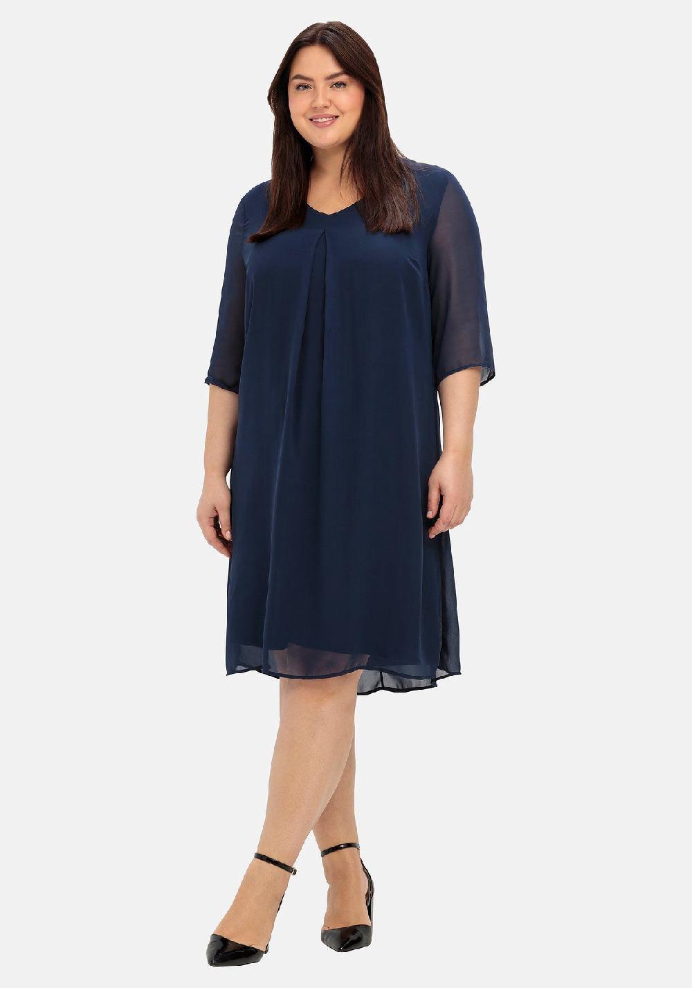 sheego Kleid im Layerlook aus Chiffon und Viskose Räumungsverkauf