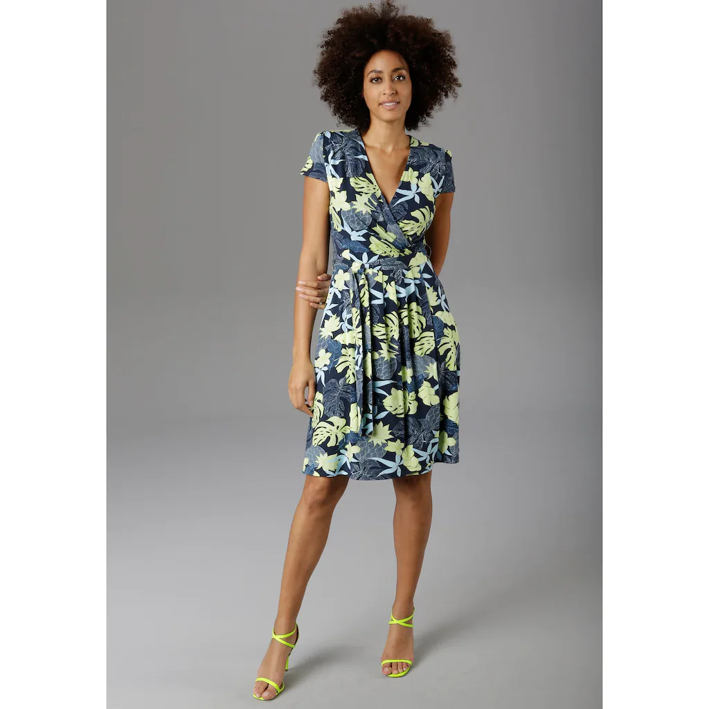 Aniston SELECTED Sommerkleid in modischen Farben