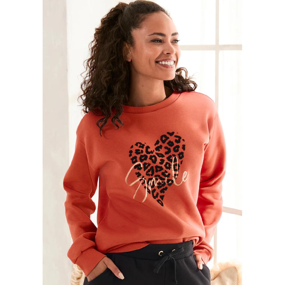 LASCANA Sweatshirt Loungehirt mit Herz-Leo-Druck Loungewear