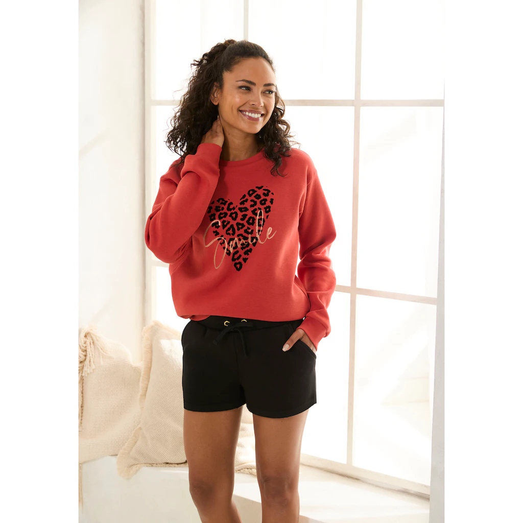 LASCANA Sweatshirt Loungehirt mit Herz-Leo-Druck Loungewear Fabrikverkauf
