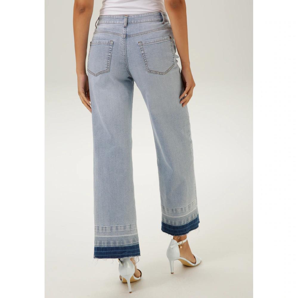 Aniston CASUAL Straight-Jeans mit trendiger Waschung am leicht ausgefranstem Saum Saisonale Angebote