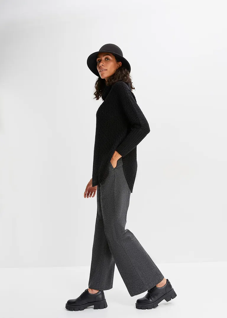 bonprix Modischer Oversize-Pullover mit Ajour-Muster sowie einem großen Rollkragen und zwei seitlichen Schlitzen Fabrikpreis