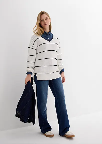 bonprix Pullover mit Allover Streifen-Dessin und V-Ausschnitt - weiß Großer Ausverkauf