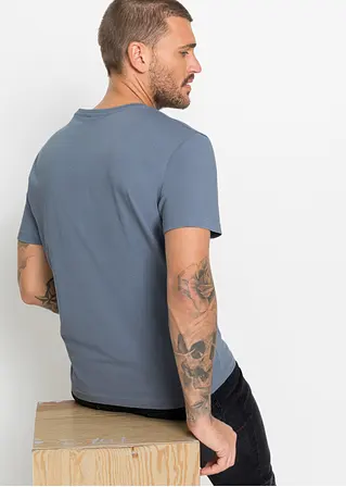 bonprix Schöne T-Shirts im 3er Pack mit kleiner Stickerei auf der Brust Sonderangebot der Fabrik
