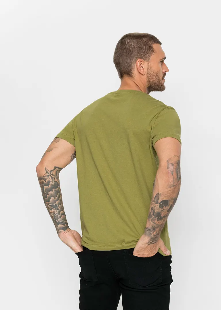 bonprix Schöne T-Shirts im 3er Pack mit kleiner Stickerei auf der Brust Vierteljährliche Förderung