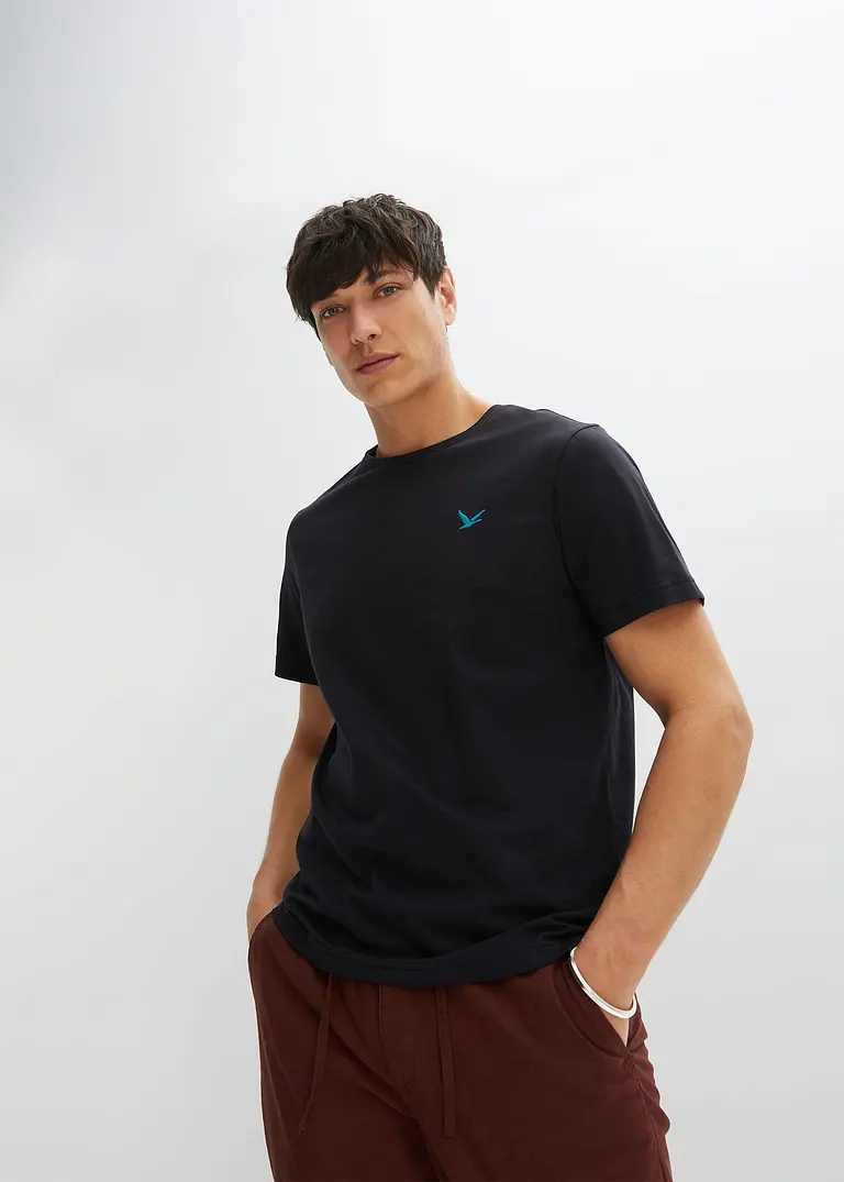 bonprix Schöne T-Shirts im 3er Pack mit kleiner Stickerei auf der Brust Nur noch ein Tag übrig